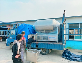 2000L變頻水冷泵真空滾揉機1臺，200L不銹鋼料車2臺，發(fā)貨河南周口