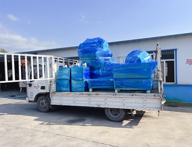 700雙層全自動殺菌鍋、料車、滾揉機(jī)發(fā)貨河南周口